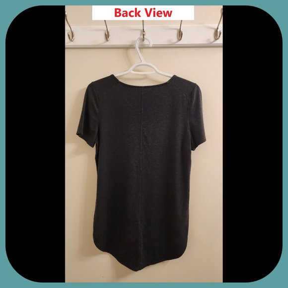 SWEETLEGS || Classic Short Sleeve Relaxed Fit Tees (SIZE S) - Picture 4 of 6